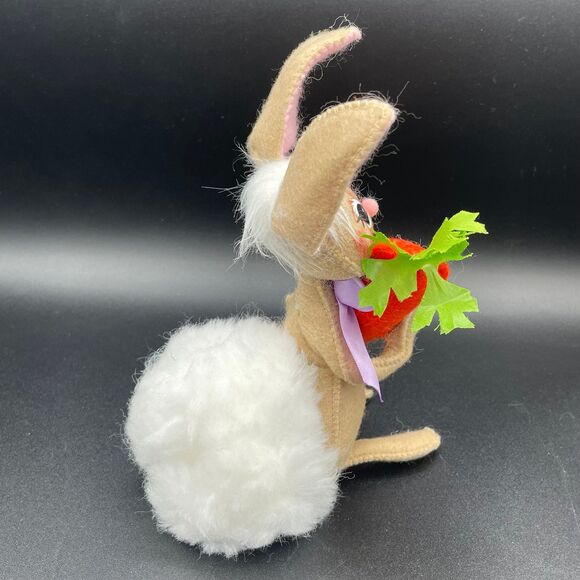 2014 Annalee Easter Bunny Tails Rabbit Posable Plush Large Puff Tail w/ Carrot - Picture 3 of 6